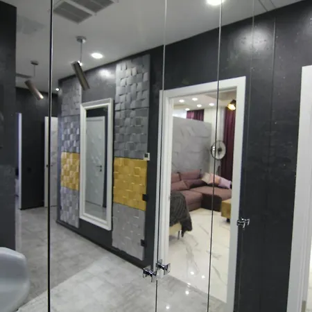 Panorama Apartment *